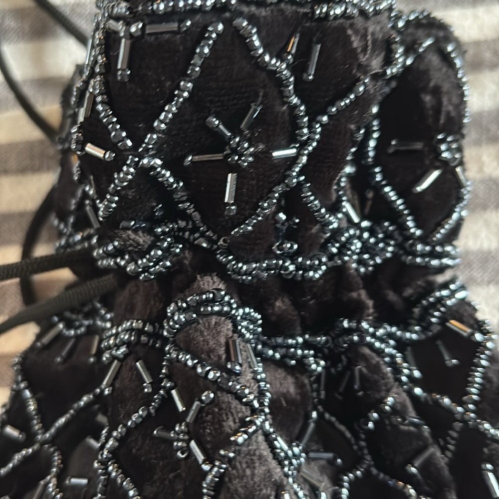 Sweet Vintage Beaded Drawstring Purse! - Picture 6 of 9
